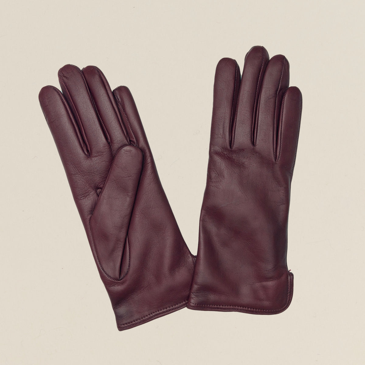 Paires de gants pour femme en cuir noir vintage - Ressourcerie