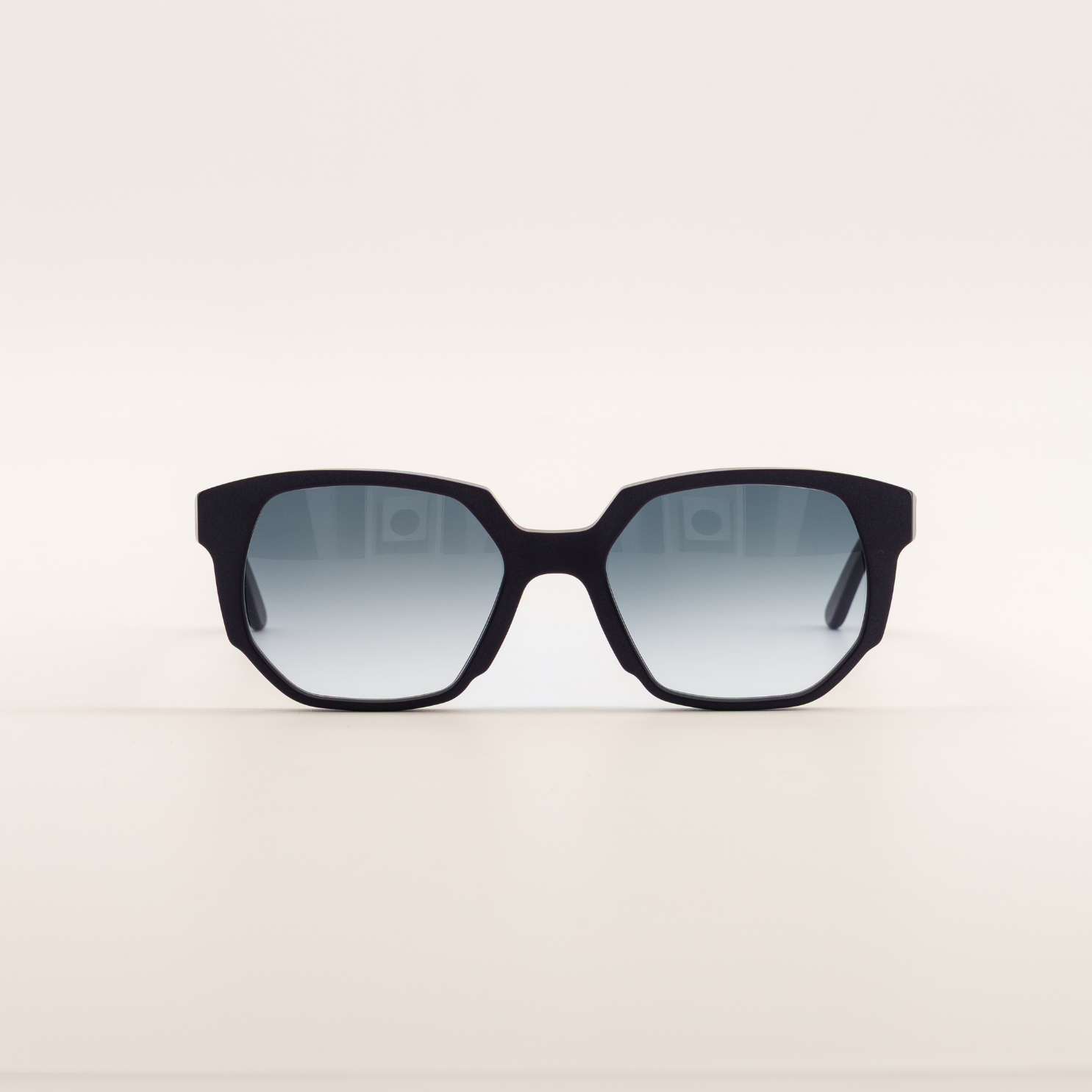 Struktur - Les Lunettes de Soleil Playboy
